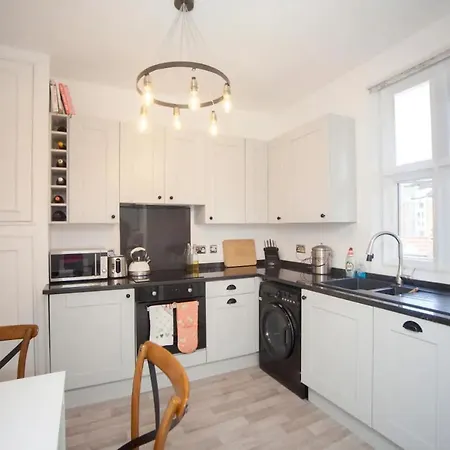 شقة Elegant 1 Bedroom Flat With Period Features In بريستول